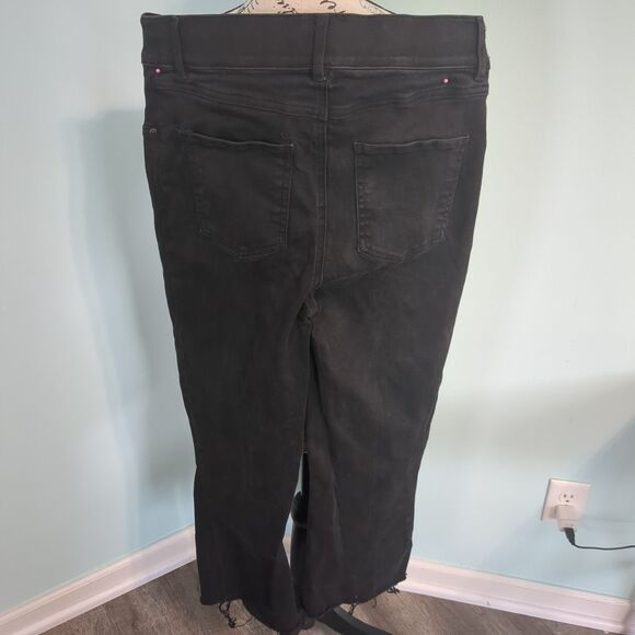 Spanx black distressed-wash frayed hem crop flare jeans medium - Picture 2 of 5